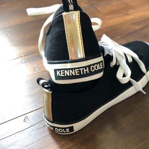 KENNETH COLE - The Run Women's Sneakers Black & Gold - NEW w/out Tags Size 6
